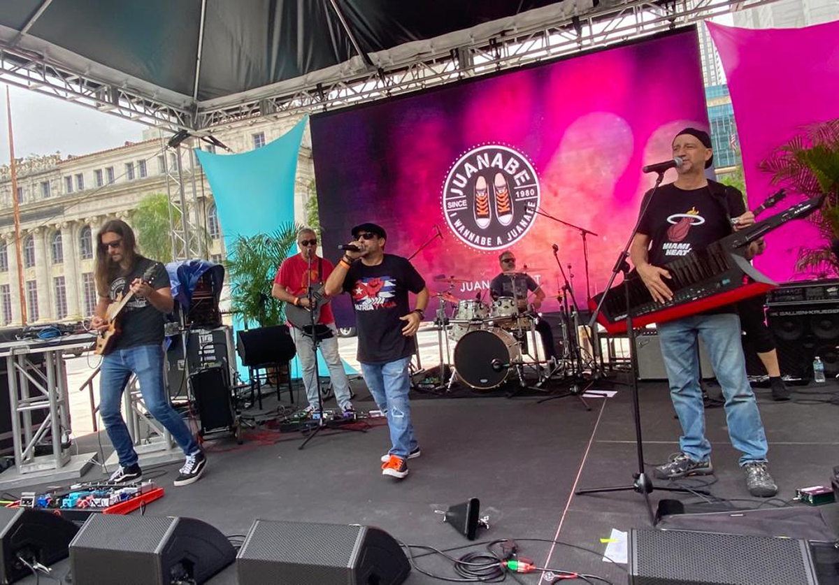 Juanabe at Miami Book Fair