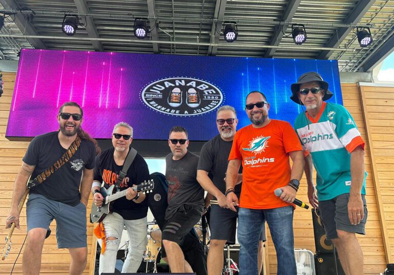 Juanabe - Vivo in Dolphin Mall - Miami Dolphins Season Kickoff