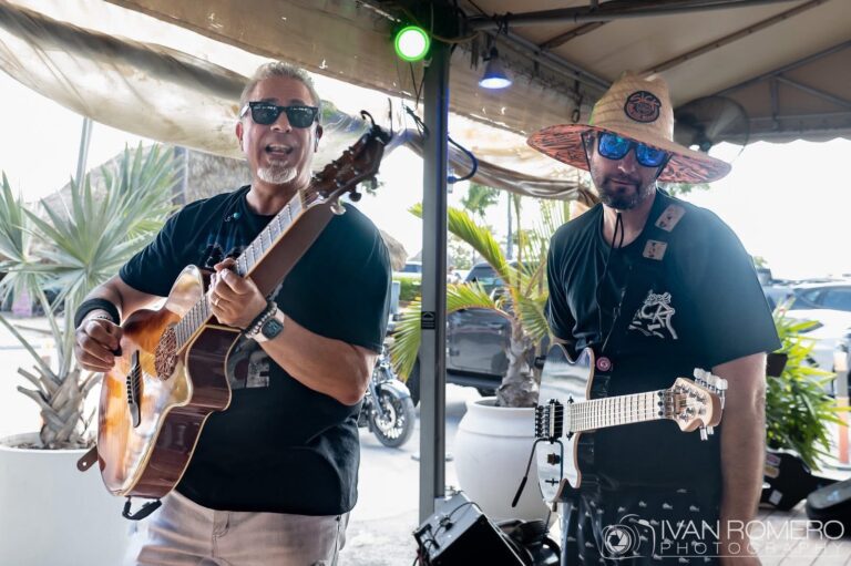 Juanabe - 2025-06-14 - Gilbert's - Lu and Albert